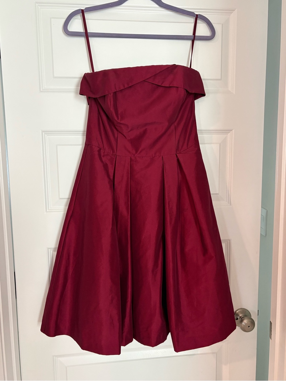 Women's Burgundy Strapless Cocktail Dress